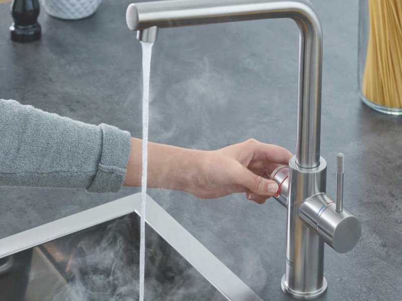 Смеситель Grohe Red II Duo 30325DC1 для кухонной мойки, с водонагревателем