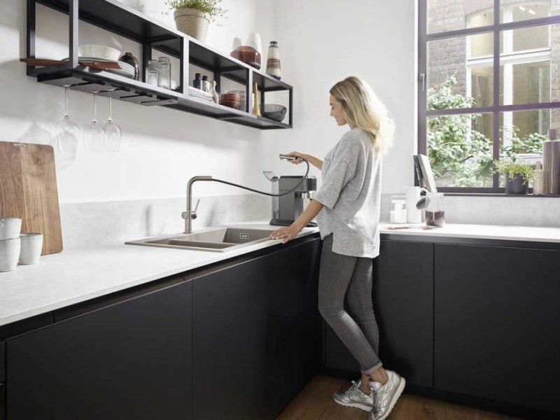Кухонный смеситель Hansgrohe Talis M54, с вытяжным изливом, хром, 72808000