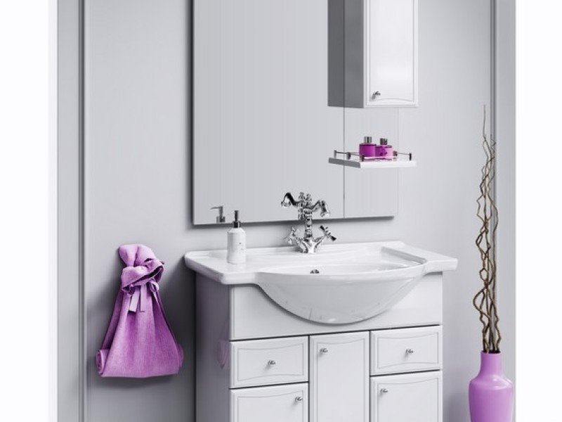 Зеркало с полочкой, шкафчиком, а также светодиодной подсветкой,включателем и розеткой